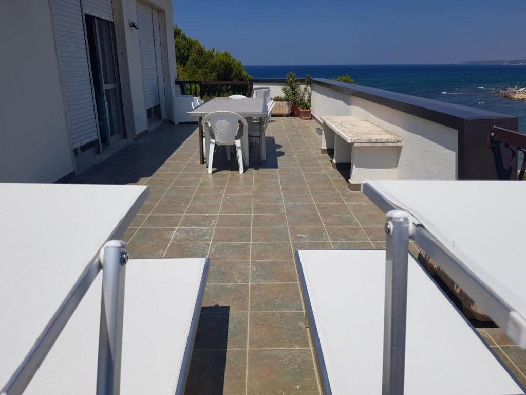 Suite Con Terrazzo Sul Mare E Discesa In Spiaggia A 갈리폴리 외부 사진