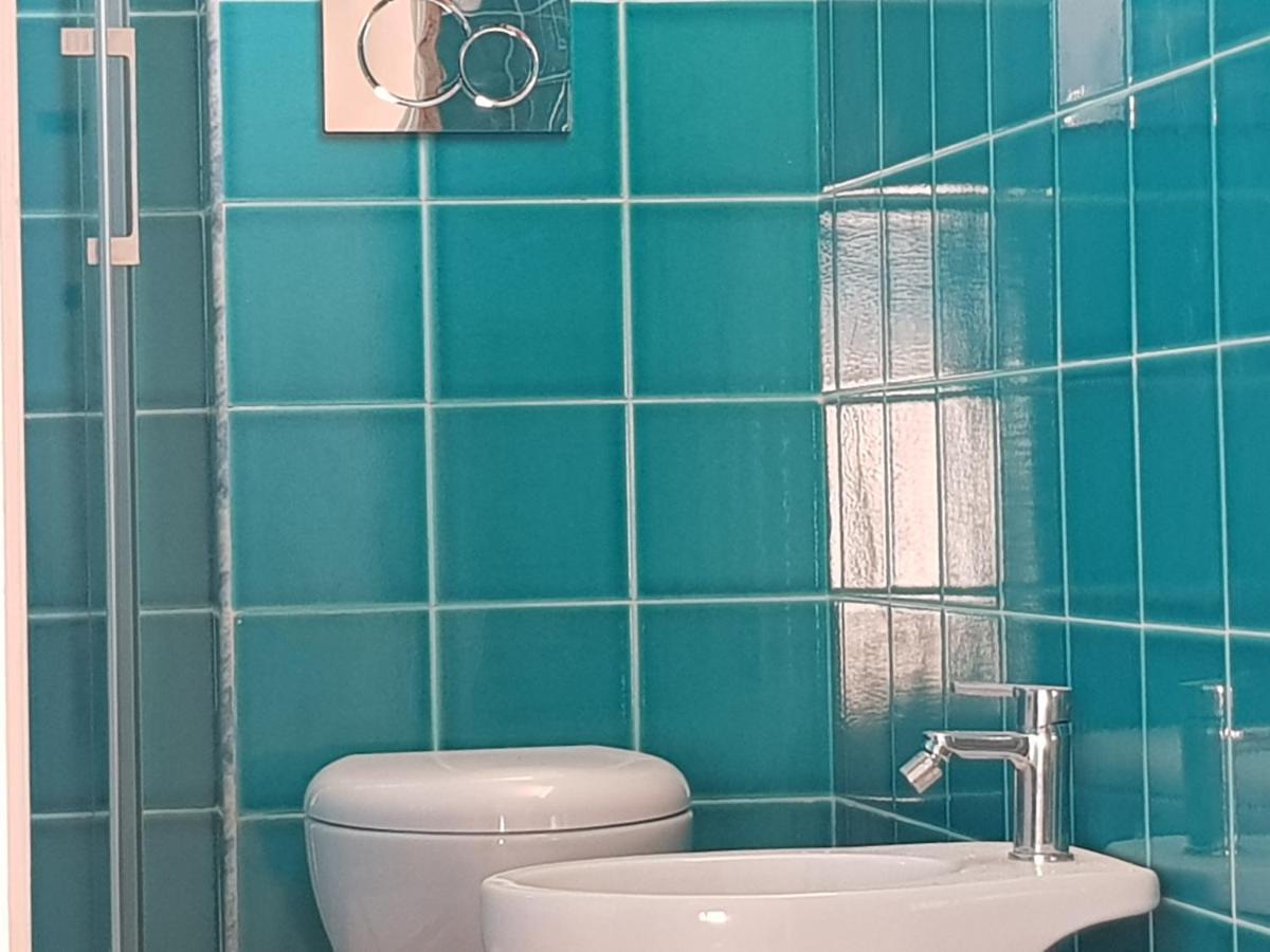 Suite Con Terrazzo Sul Mare E Discesa In Spiaggia A 갈리폴리 외부 사진