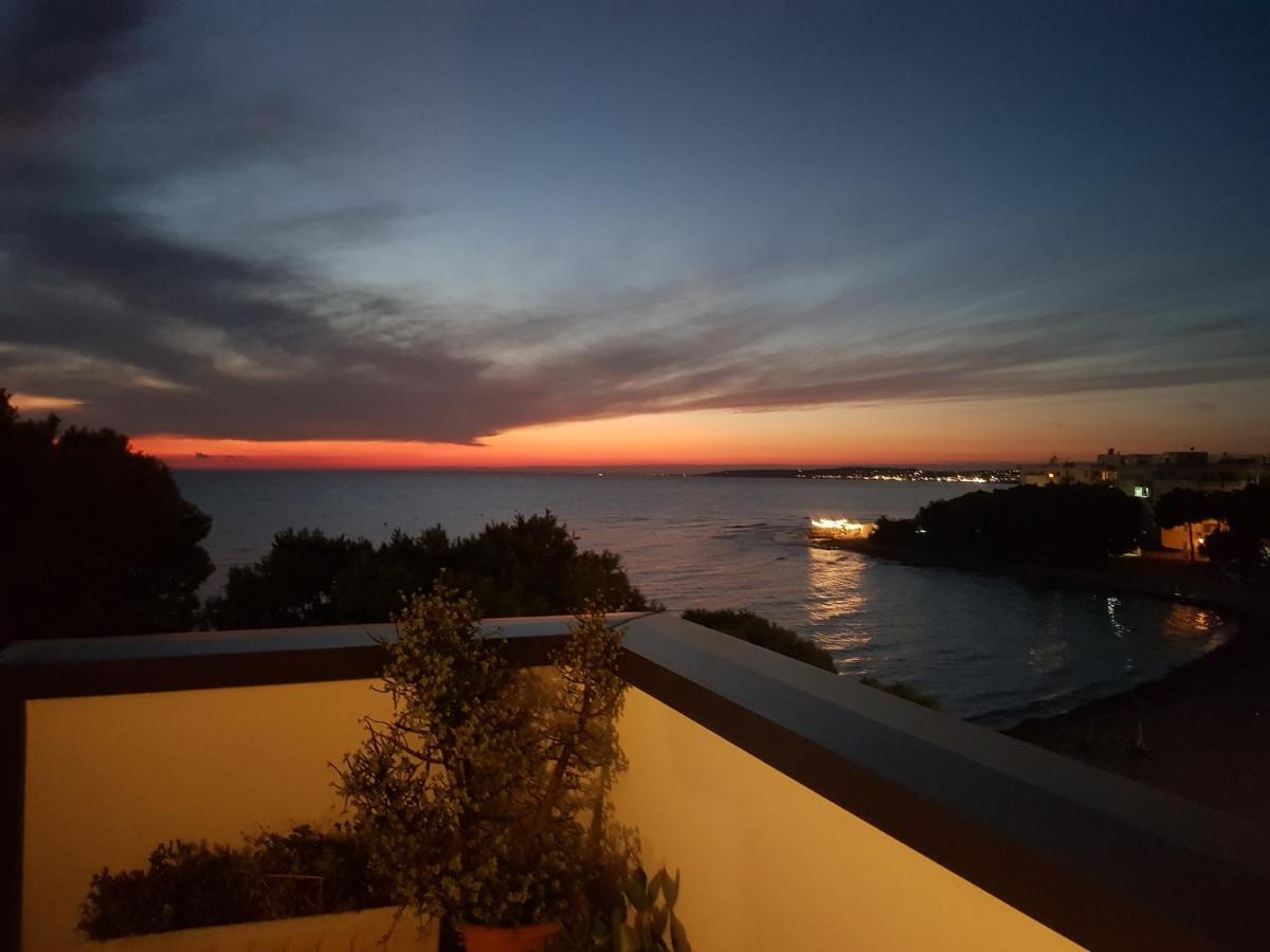 Suite Con Terrazzo Sul Mare E Discesa In Spiaggia A 갈리폴리 외부 사진