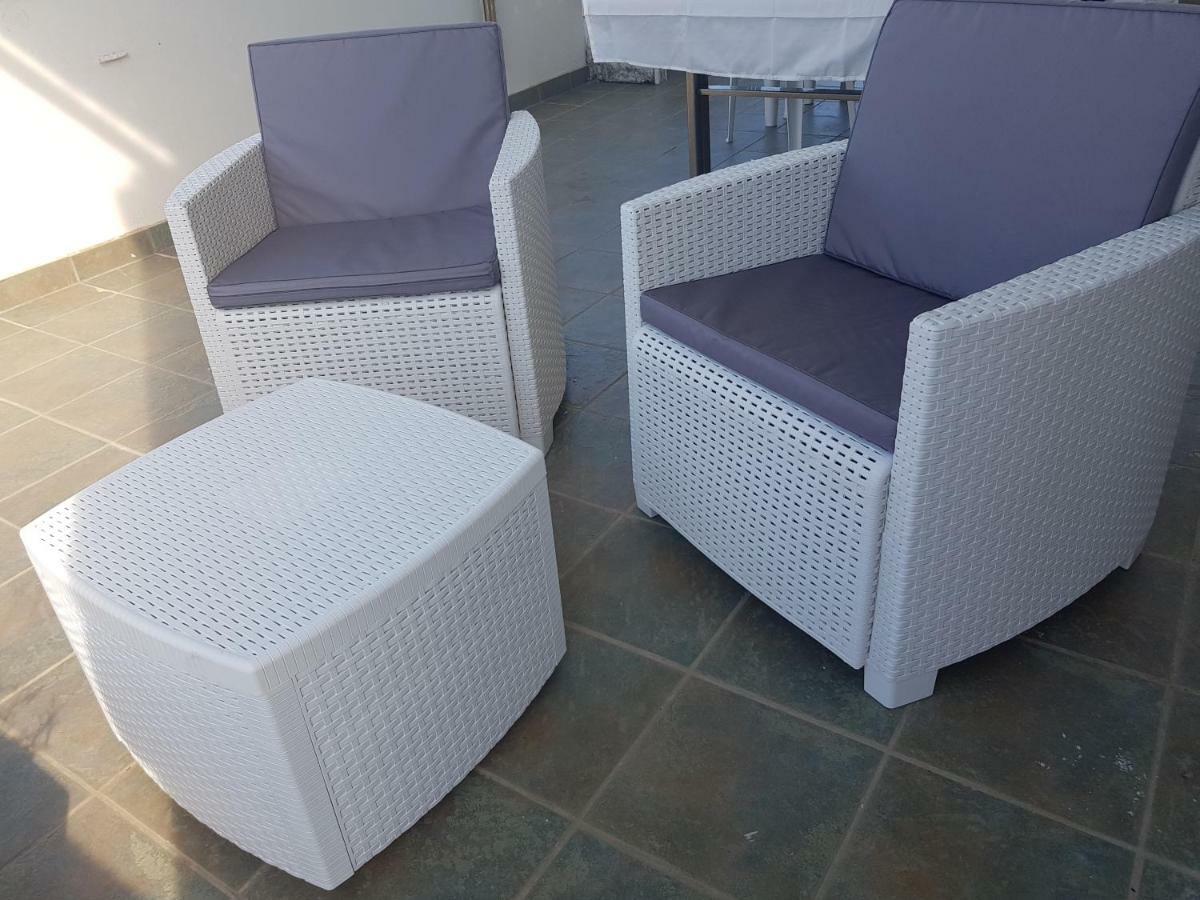Suite Con Terrazzo Sul Mare E Discesa In Spiaggia A 갈리폴리 외부 사진