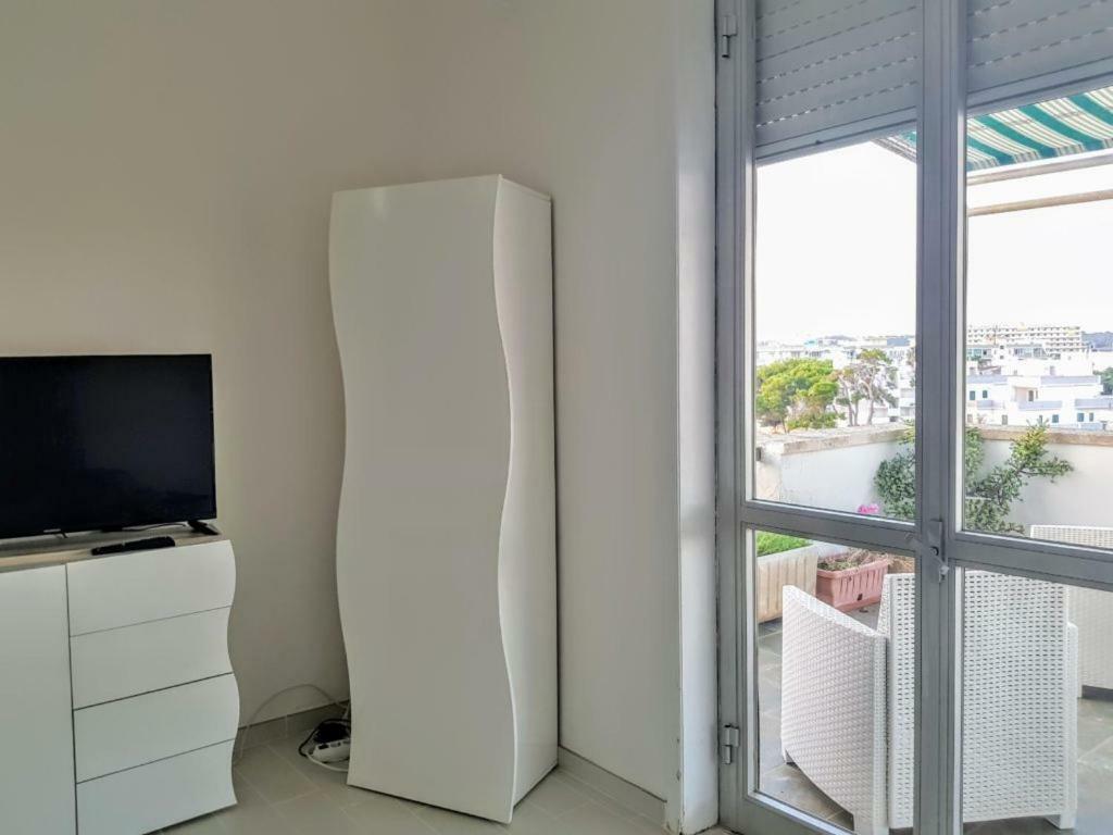 Suite Con Terrazzo Sul Mare E Discesa In Spiaggia A 갈리폴리 외부 사진