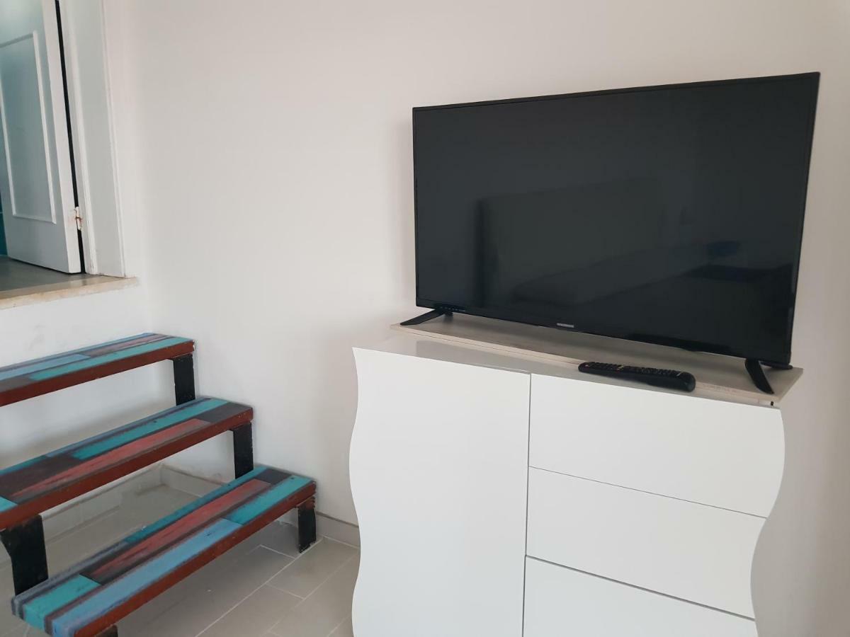 Suite Con Terrazzo Sul Mare E Discesa In Spiaggia A 갈리폴리 외부 사진